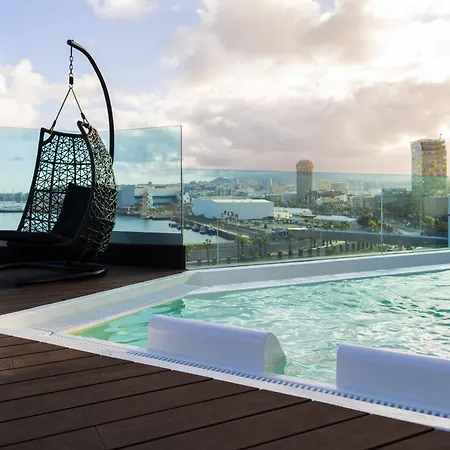 Puerto De La Luz By Pierre & 3*