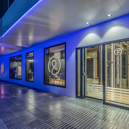 Puerto De La Luz By Pierre & 3*