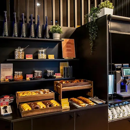 Puerto De La Luz By Pierre &