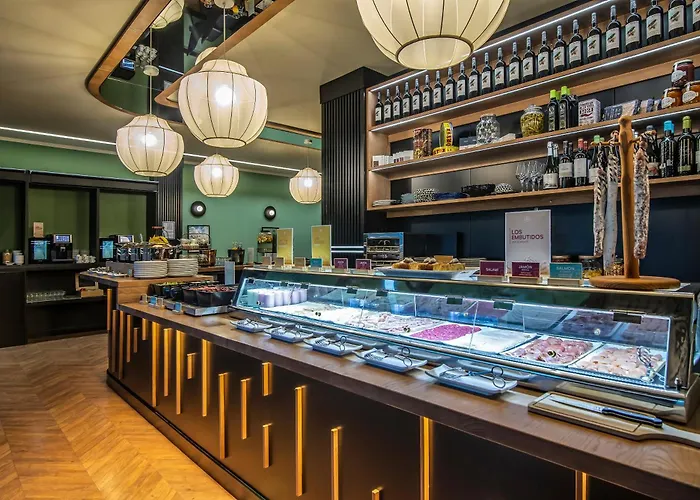 Puerto De La Luz By Pierre & Las Palmas de Gran Canaria