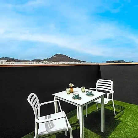 Puerto De La Luz By Pierre & מלון 3*