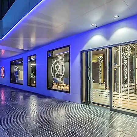 Puerto De La Luz By Pierre & 3*