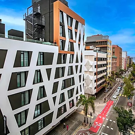 Puerto De La Luz By Pierre & 3*