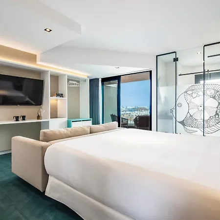 Puerto De La Luz By Pierre & 3*