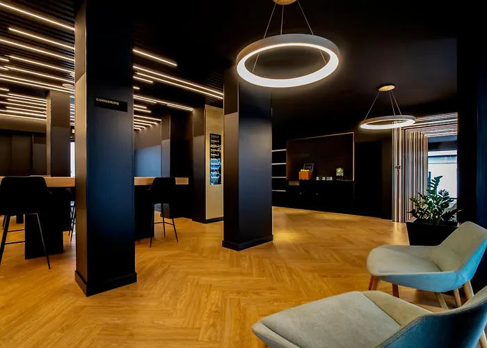 Puerto De La Luz By Pierre & Λας Πάλμας ντε Γκραν Κανάρια